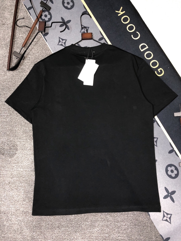 ブランドTシャツ角部分ディテール